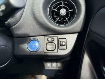 Toyota Yaris 1.5 VVT-h Design E-CVT Euro 6 (s/s) 5dr