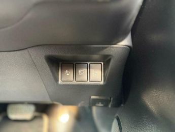 Toyota Yaris 1.5 VVT-h Design E-CVT Euro 6 (s/s) 5dr