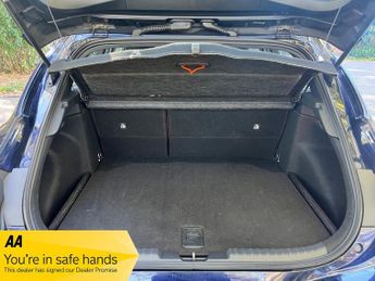 Toyota Corolla ICON TECH (1 OWNER-FSH-SAT NAV)