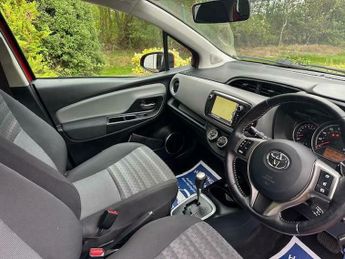 Toyota Yaris VVT-I ICON AUTOMATIC