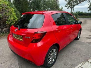 Toyota Yaris VVT-I ICON AUTOMATIC