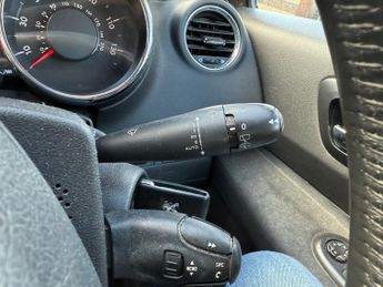 Peugeot 3008 HDI ACTIVE