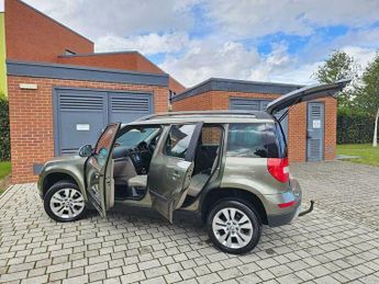Skoda Yeti 2.0 TDI Elegance Outdoor DSG 4WD Euro 5 5dr