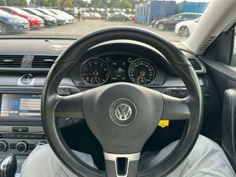 Volkswagen Passat 1.4 TSI BlueMotion Tech Executive Saloon 4dr Petrol DSG Euro 5 (