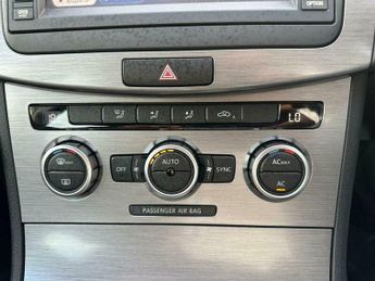 Volkswagen Passat 1.4 TSI BlueMotion Tech Executive Saloon 4dr Petrol DSG Euro 5 (