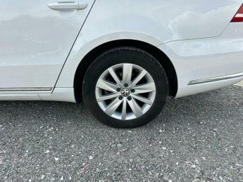 Volkswagen Passat 1.4 TSI BlueMotion Tech Executive Saloon 4dr Petrol DSG Euro 5 (