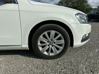 Volkswagen Passat 1.4 TSI BlueMotion Tech Executive Saloon 4dr Petrol DSG Euro 5 (