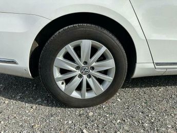 Volkswagen Passat 1.4 TSI BlueMotion Tech Executive Saloon 4dr Petrol DSG Euro 5 (