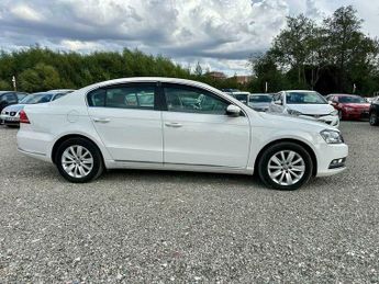 Volkswagen Passat 1.4 TSI BlueMotion Tech Executive Saloon 4dr Petrol DSG Euro 5 (