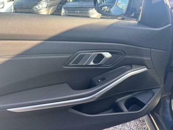 BMW 3 SERIES 2.0 330e 12kWh M Sport Pro Edition Touring Auto Euro 6 (s/s) 5dr