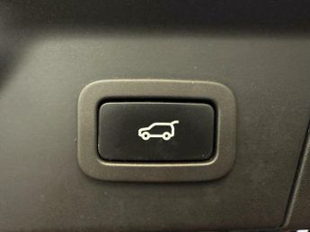 Land Rover Range Rover Velar 2.0 D240 R-Dynamic HSE Auto 4WD Euro 6 (s/s) 5dr