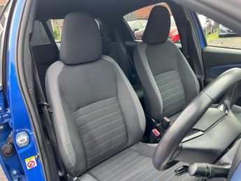 Toyota Yaris VVT-I BI-TONE