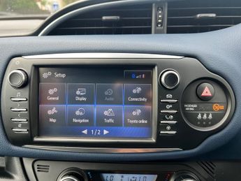 Toyota Yaris VVT-I BI-TONE