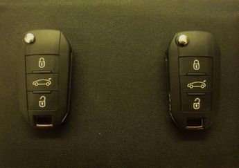 Peugeot 108 1.0 COLLECTION 72 PS 5SP