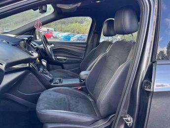 Ford Kuga 1.5T EcoBoost ST-Line Auto AWD Euro 6 (s/s) 5dr