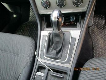 Volkswagen Golf 2.0 TDI BlueMotion Tech SE DSG Euro 5 (s/s) 5dr