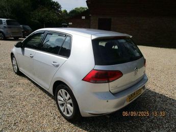Volkswagen Golf 2.0 TDI BlueMotion Tech SE DSG Euro 5 (s/s) 5dr