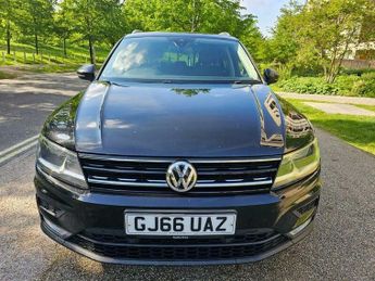 Volkswagen Tiguan 2.0 TDI BlueMotion Tech SE Navigation DSG 4Motion Euro 6 (s/s) 5