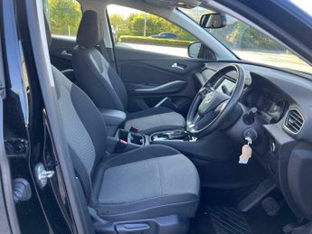 Vauxhall Grandland X 1.5 Turbo D BlueInjection SE Auto Euro 6 (s/s) 5dr