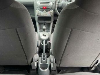 Toyota AYGO 1.0 VVT-i + MultiMode Euro 4 5dr