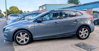 Volvo V40 D2 CROSS COUNTRY LUX