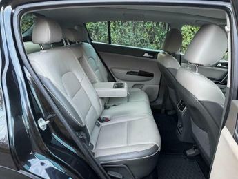 Kia Sportage 2.0 CRDi First Edition Auto AWD Euro 6 5dr