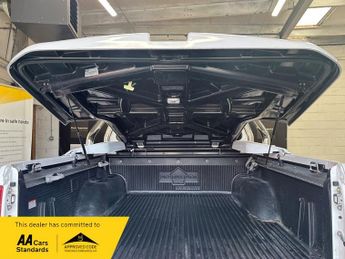 Nissan Navara DCI TEKNA SHR DCB