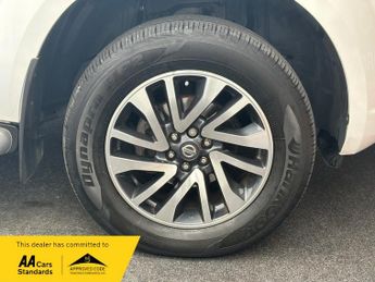 Nissan Navara DCI TEKNA SHR DCB