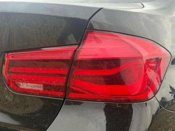 BMW 3 SERIES 2.0 330e 7.6kWh Luxury Auto Euro 6 (s/s) 4dr