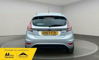 Ford Fiesta 1.6 Zetec Hatchback 5dr Petrol Powershift Euro 5 (105 ps)
