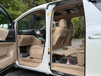 Toyota Alphard Luxury Business Edition