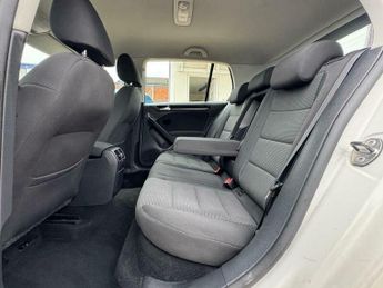 Volkswagen Golf 1.6 TDI Match Hatchback 5dr Diesel DSG Euro 5 (105 ps)