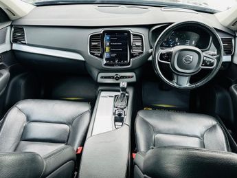 Volvo XC90 D5 MOMENTUM AWD