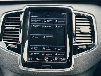 Volvo XC90 D5 MOMENTUM AWD