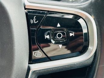 Volvo XC90 D5 MOMENTUM AWD