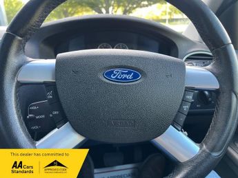 Ford Focus 1.6 Ghia Estate 5dr Petrol Automatic (184 g/km, 99 bhp)