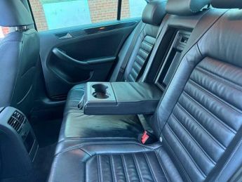 Volkswagen Jetta 2.0 TDI BlueMotion Tech GT DSG Euro 6 (s/s) 4dr