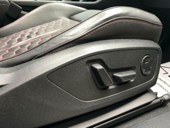 Audi Q3 2.5 TFSI Audi Sport Edition S Tronic quattro Euro 6 (s/s) 5dr