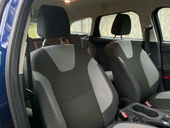 Ford Focus 1.6 Zetec Powershift Euro 5 5dr