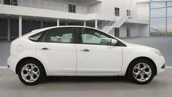 Ford Focus 1.6 Sport Auto 5dr