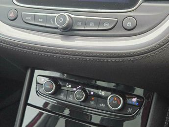 Vauxhall Grandland X 1.6 Turbo D BlueInjection Elite Nav Auto Euro 6 (s/s) 5dr