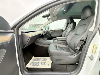 Tesla Model Y (Dual Motor) Long Range Auto 4WDE 5dr