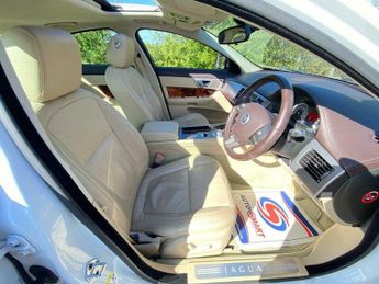 Jaguar XF 3.0d V6 Luxury Auto Euro 5 4dr