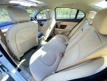 Jaguar XF 3.0d V6 Luxury Auto Euro 5 4dr