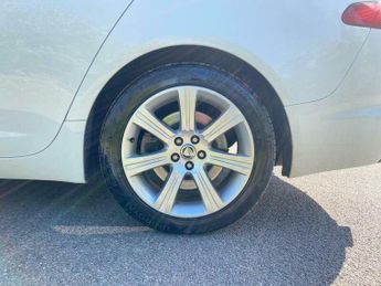 Jaguar XF 3.0d V6 Luxury Auto Euro 5 4dr