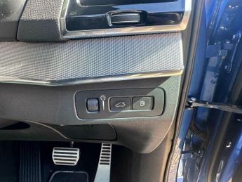Volvo XC90 2.0h T8 Twin Engine 9.2kWh R-Design Geartronic 4WD Euro 6 (s/s) 