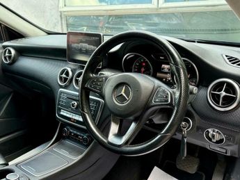 Mercedes-Benz A Class 1.5 A180d Sport (Executive) 7G-DCT Euro 6 (s/s) 5dr