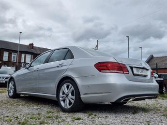 Mercedes-Benz E Class 2.1 E300dh BlueTEC SE Saloon 4dr Diesel Hybrid G-Tronic+ Euro 5 