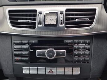 Mercedes-Benz E Class 2.1 E300dh BlueTEC SE Saloon 4dr Diesel Hybrid G-Tronic+ Euro 5 