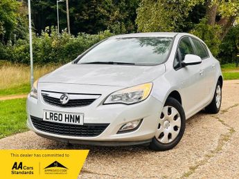 Vauxhall Astra 1.4 16v Exclusiv Hatchback 5dr Petrol Manual Euro 5 (100 ps)